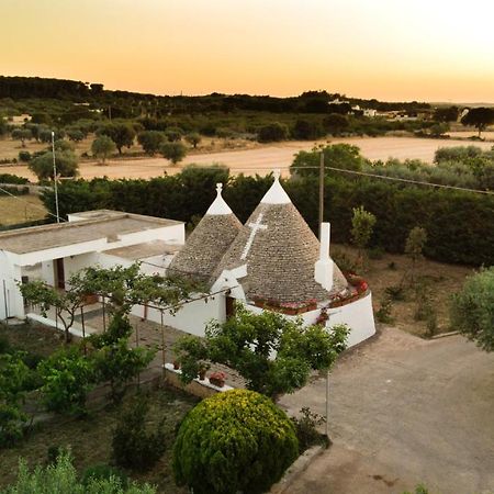 普蒂尼亚诺Trulli Ulivi别墅 外观 照片